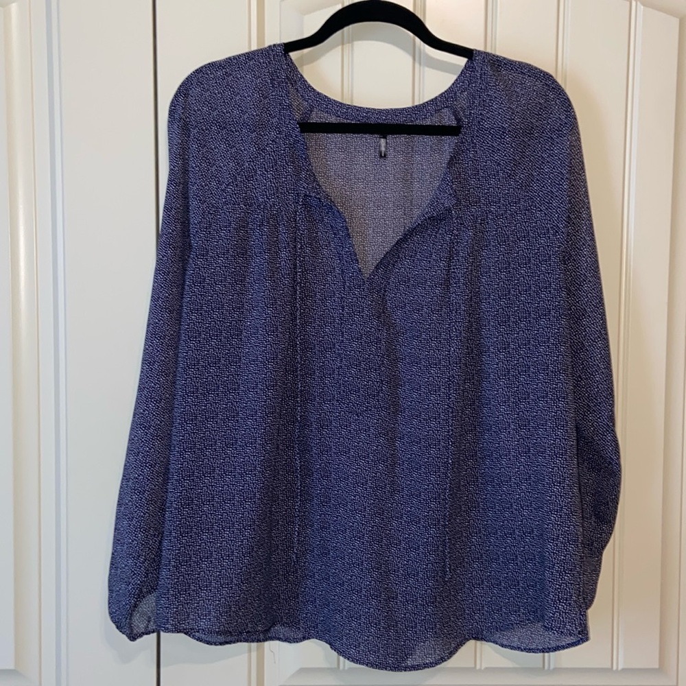 Daisy Fuentes Navy Print Blouse